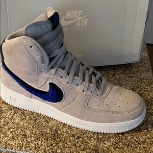 NIKE  AIR FORCE 1  HI TOPS  -07-